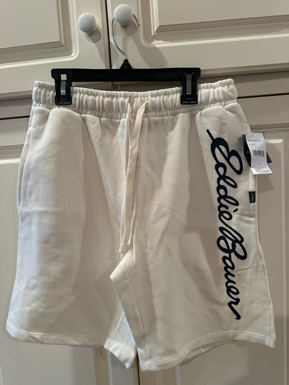 NWT Men’s size small Eddie Bauer Cream Logo Drawstring Shorts